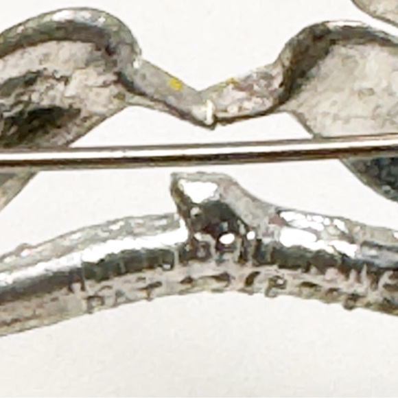 Vintage 1941 Hello Brilliant Stamped Pot Metal Two Birds Brooch - Picture 7 of 9